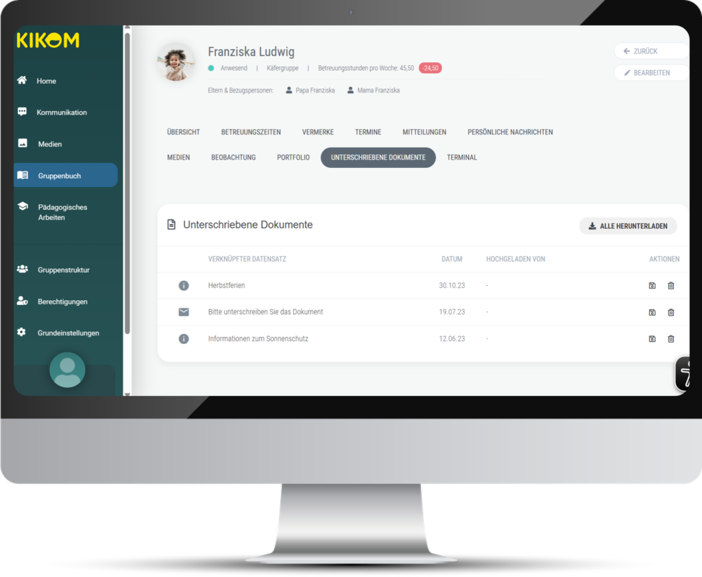 Das „Unterschriebene Dokumente“-Modul der KIKOM-Software zeigt die hinterlegten Dokumente eines Kindes mit Datum und Aktionen zum Löschen oder Herunterladen. Die Navigation enthält weitere Registerkarten wie Betreuung, Termine und Mitteilungen.